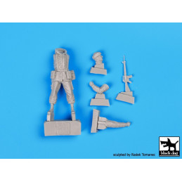 MARINES BRITANICOS Y PRISIONERO ARGENTICO (Malvina 82) -1/35- Black Dog F35088