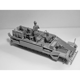 DOTACION DE VEHICULO DE MANDO ALEMAN -1/35- ICM 35644