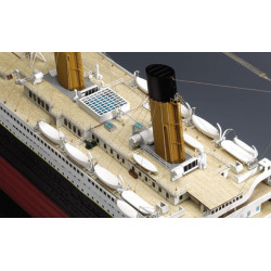 TRANSATLANTICO R.M.S. TITANIC 1/250