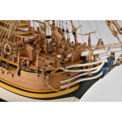 H.M.S. Bounty 1:60 AMATI 1432